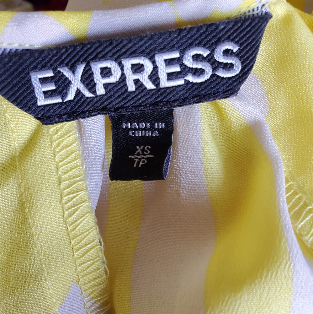 Express Yellow And Beige Patterned Chiffon Blouse - image 4